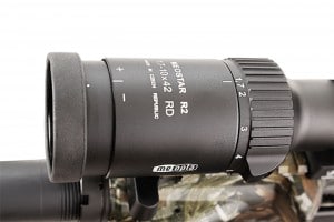 You get 3.8 inches of eye relief behind the fast-focus eyepiece. All four R2 models have 30mm tubes.