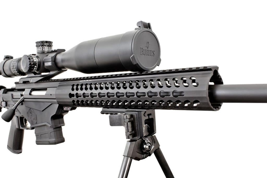 The fully floated Samson handguard offers KeyMod slots along sides and bott om plus a Picatinny top rail.