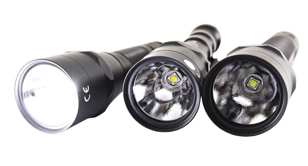 The only visual cue that you’re looking at one of SureFire’s IntelliBeam models is a small black rod holding the light-sensor with the light’s precision reflector. In conjunction with a microprossesor-based system, this sensor continuously monitors conditions and adjusts light output based on available ambient light. 